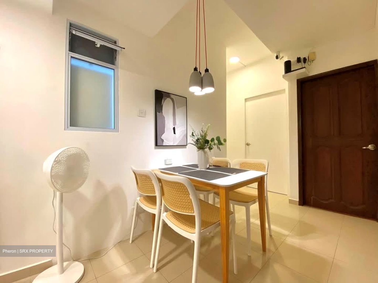 International Plaza (D2), Apartment #585020571